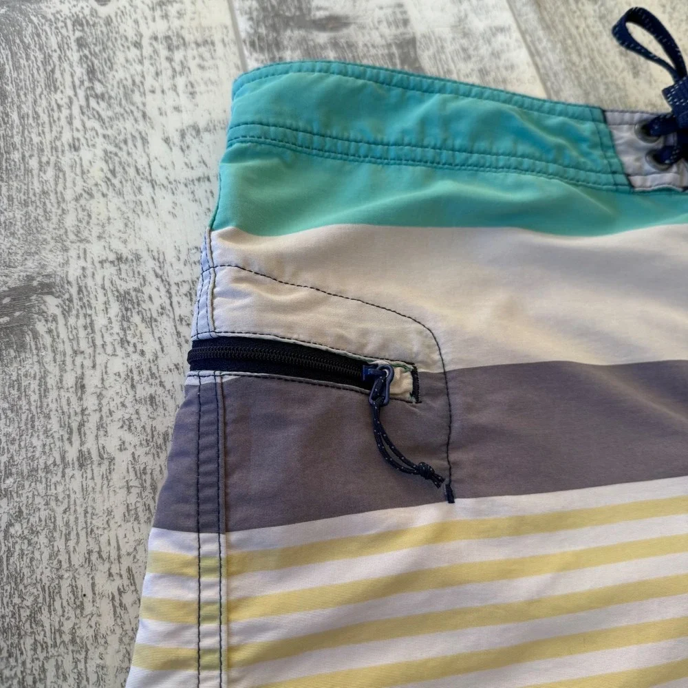 PATAGONIA Striped Board Shorts Swim‎ Trunks Men's Size 35 Casual Beach Surf Pool